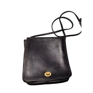 Vintage Coach 9620 Black Leather Crossbody Shoulder Bag With Gold Turnlock Closu